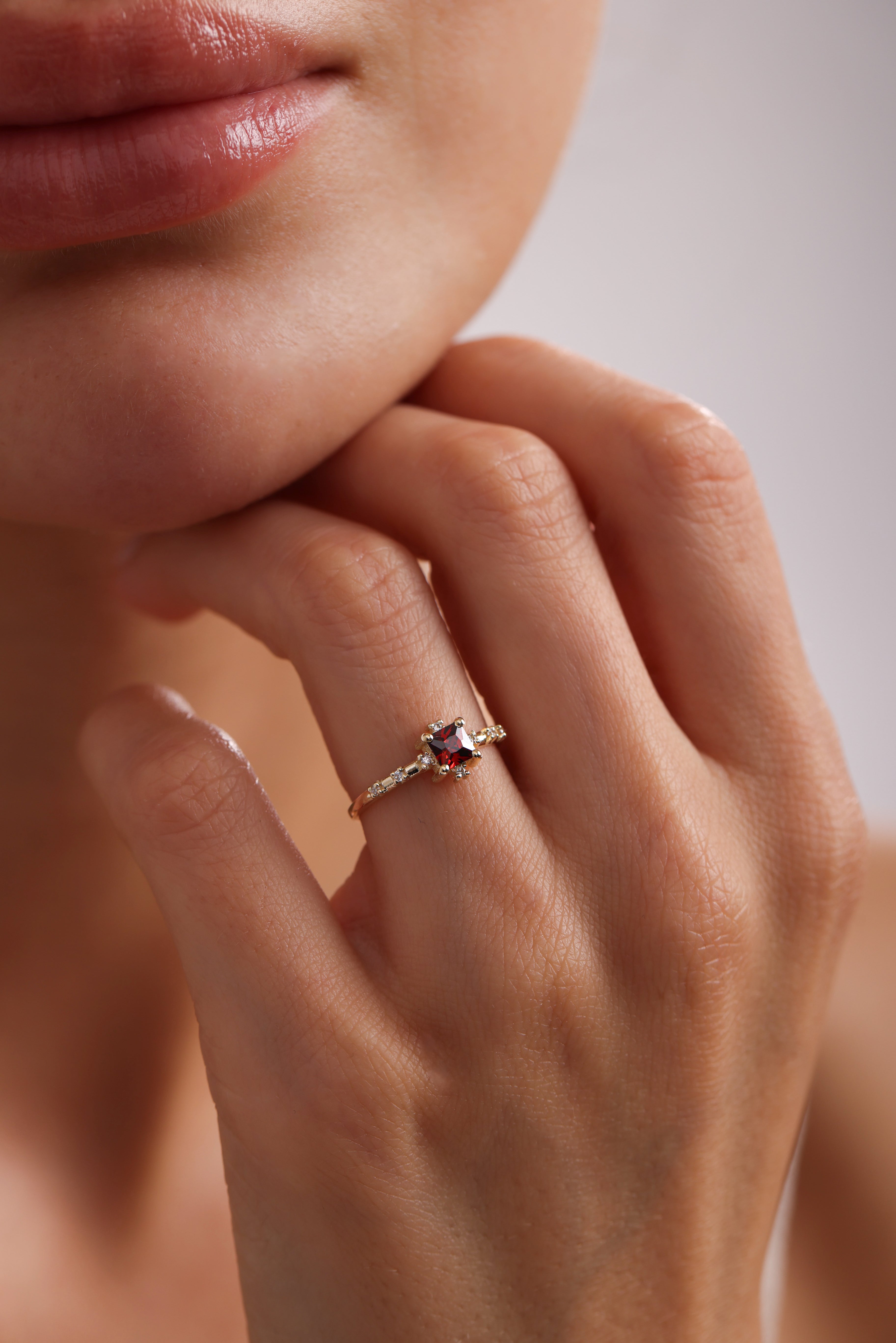 14k Gold Garnet Diamond Ring