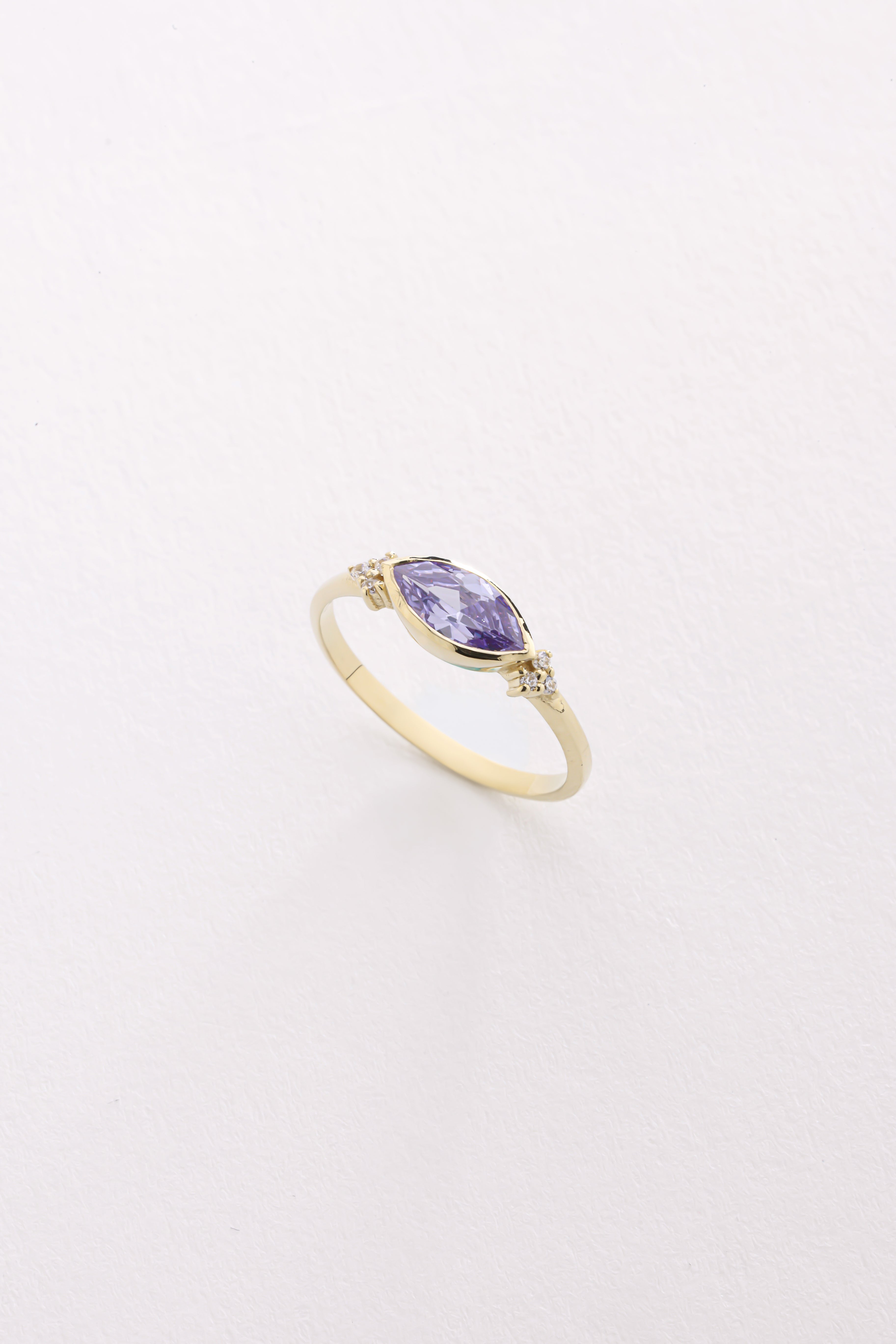 14k Gold Marquise Amethyst Ring