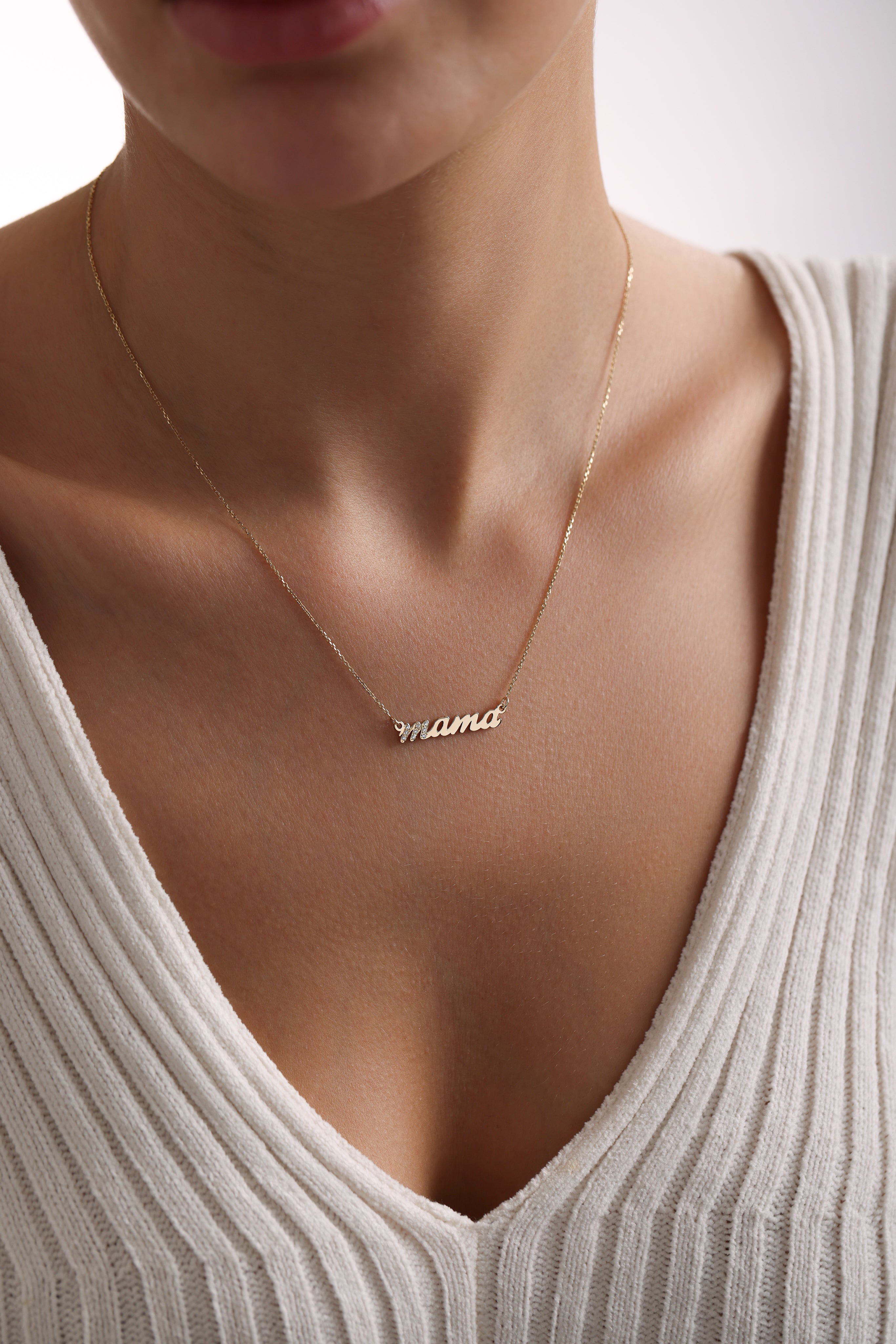 14k Gold Elegant Mama Necklace