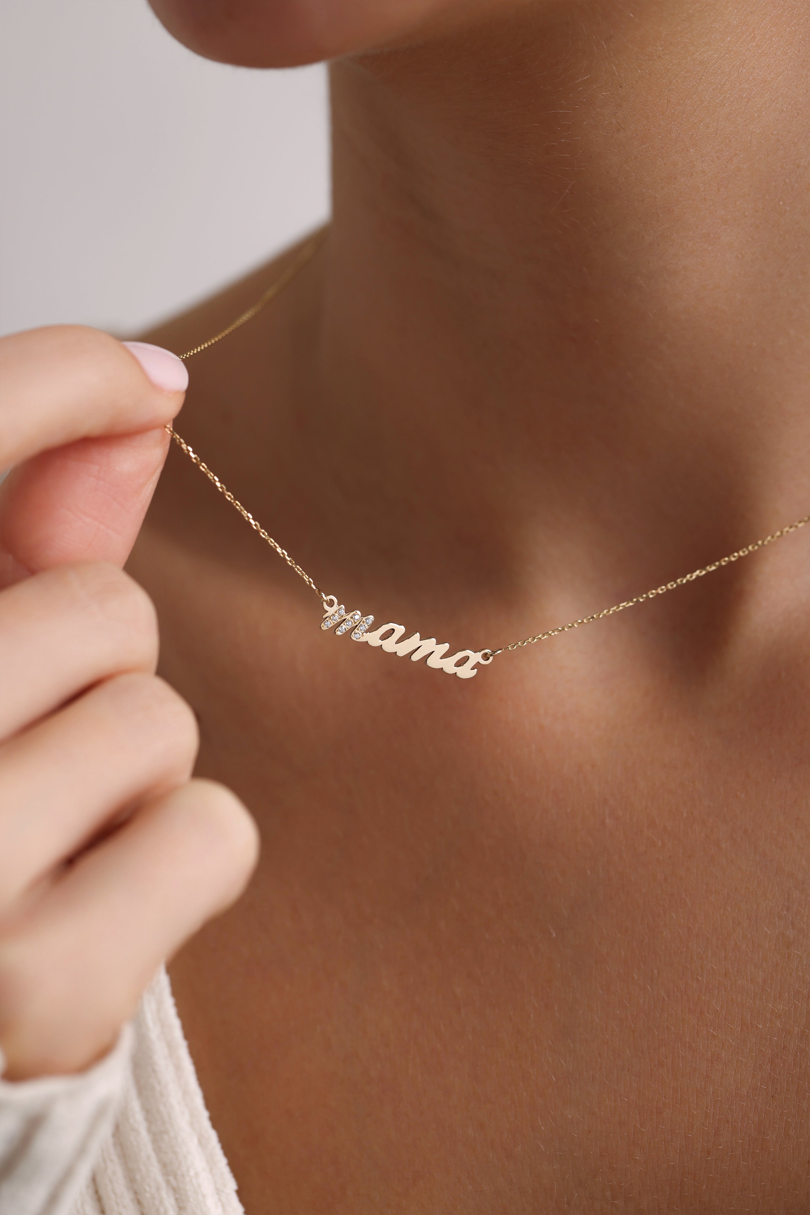 14k Gold Elegant Mama Necklace