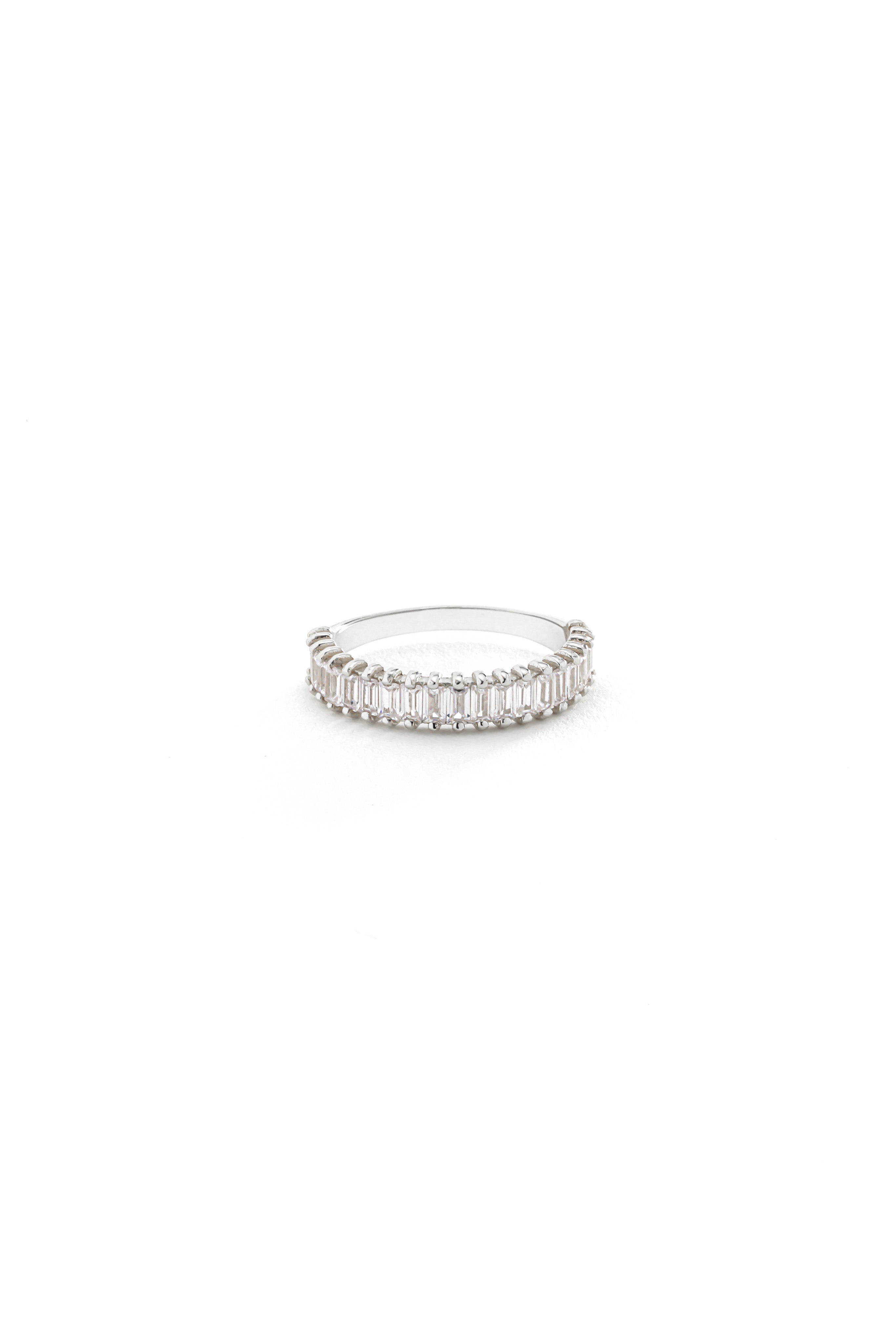 14k Gold Eternal Glow Baguette Ring