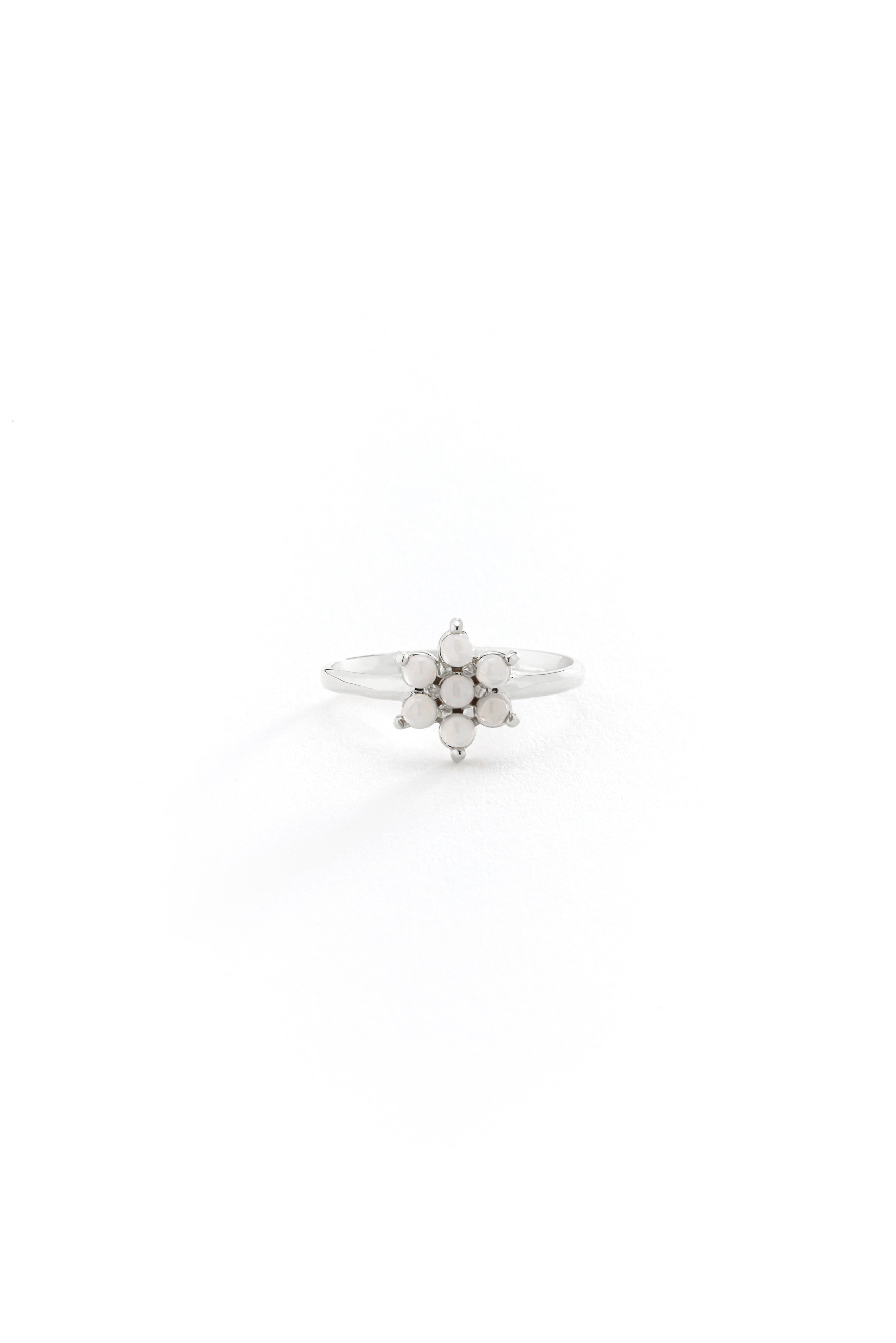 14k Gold Pearl Blossom Ring